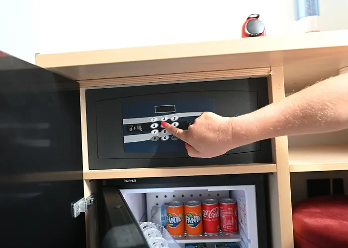 Affittacamere Chic House - Design E Parking A 200m Dai Sassi 4*